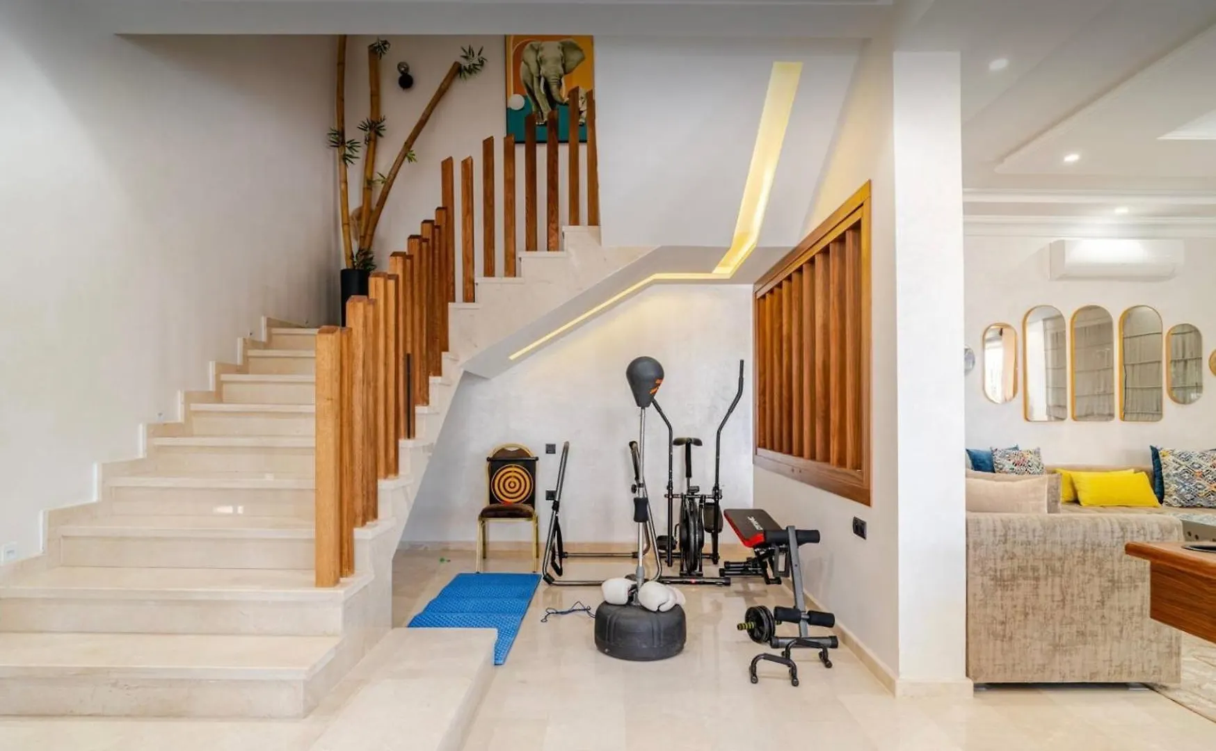 Exotic Vip Villa Family Only -Housekeeper ,Billard,Ping-Pong,Piscine Privee Marrakesh
