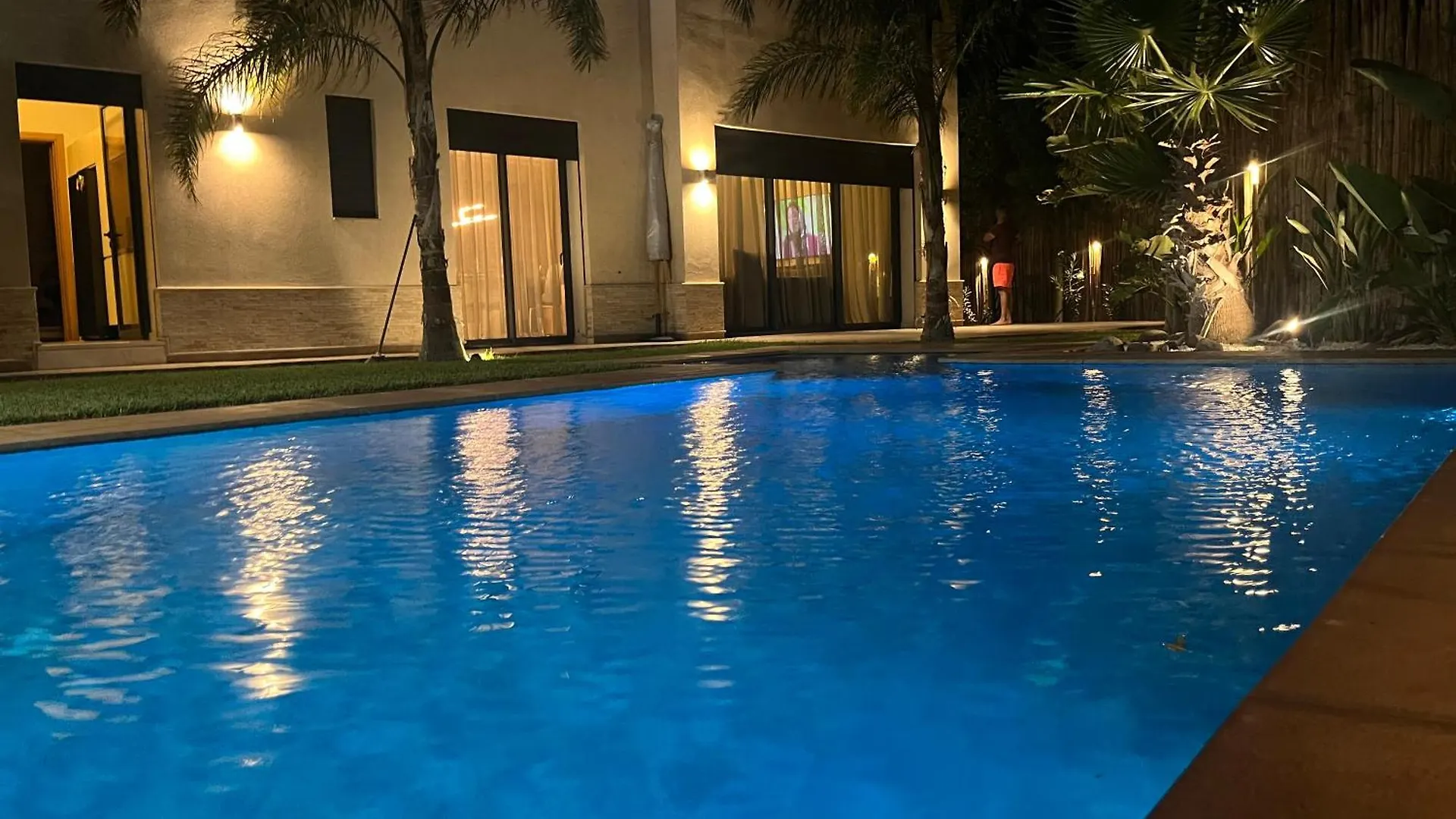Exotic Vip Villa Family Only -Service Chambre,Billard,Ping-Pong,Piscine Privee Chauffee Sur Demande Marrakesh