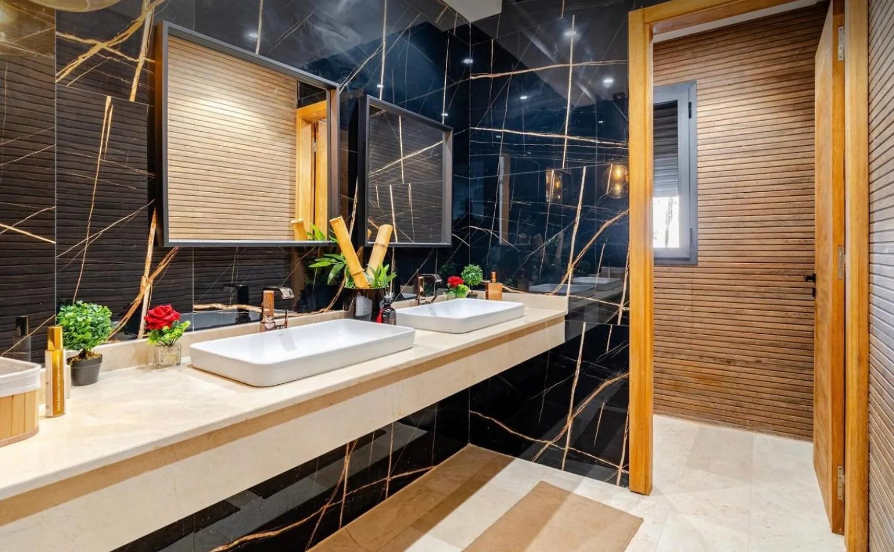 Exotic Vip Villa Family Only -Service Chambre,Billard,Ping-Pong,Piscine Privee Chauffee Sur Demande Marrakesh