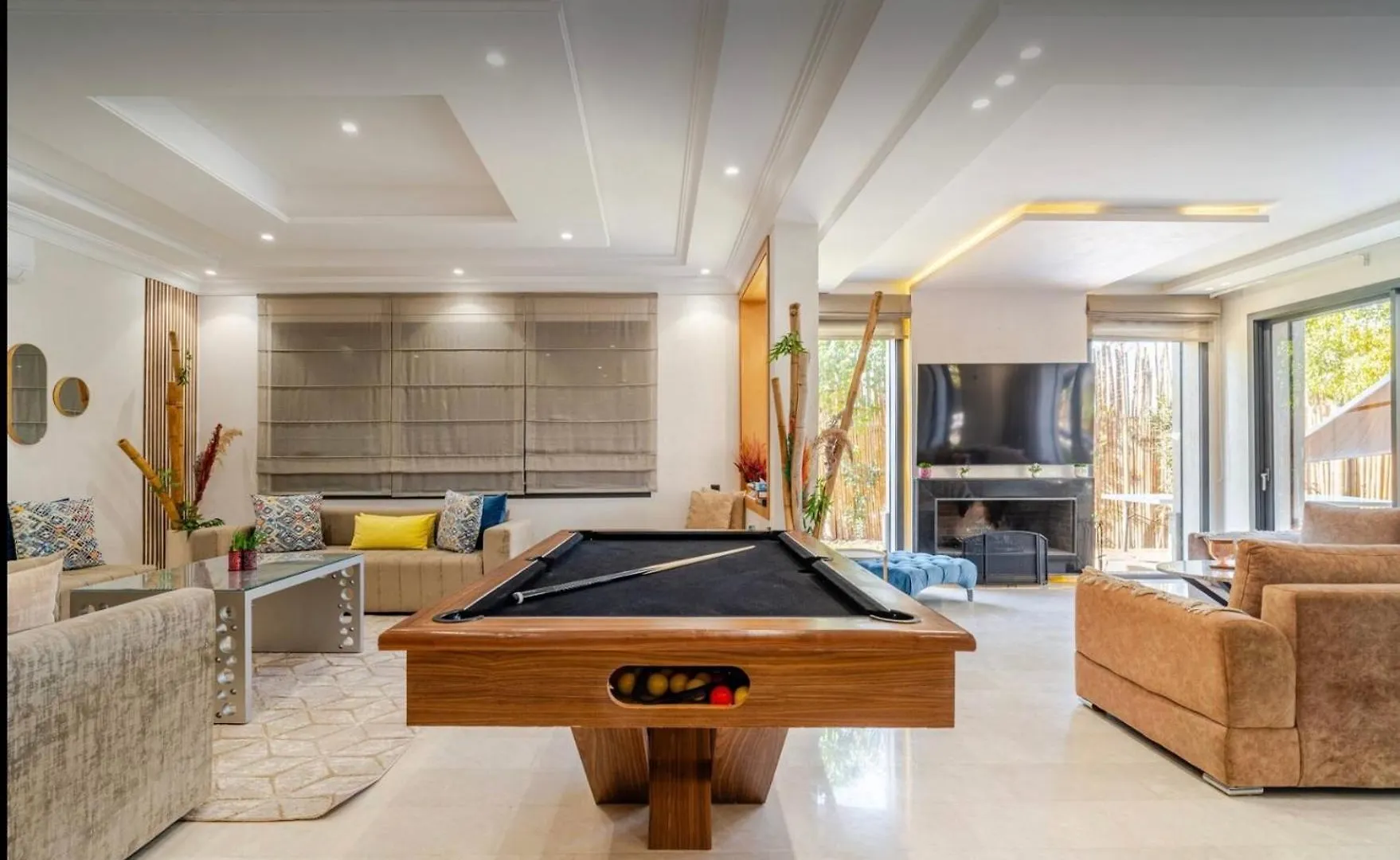 Exotic Vip Villa Family Only -Service Chambre,Billard,Ping-Pong,Piscine Privee Chauffee Sur Demande Marrakesh 0*,  Morocco